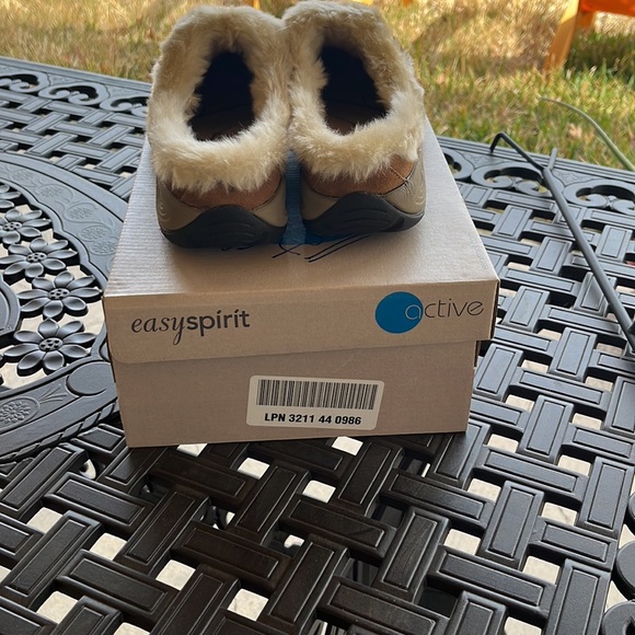 Easy spirit Faux Fur - Picture 3 of 3